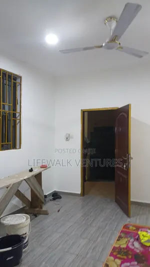 2bdrm House in Redco, Zongo Junction for rent