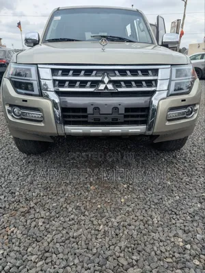 Mitsubishi Pajero V90 3.8 V6 GLS/GLX 2016 Gold