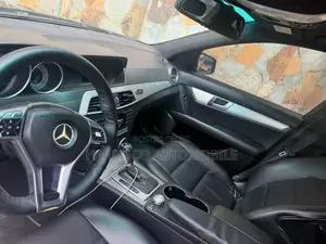 Mercedes-Benz C250 2014 Black