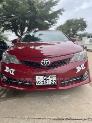 Toyota Camry LE 4dr Sedan (2.5L 4cyl 6A) 2014 Red