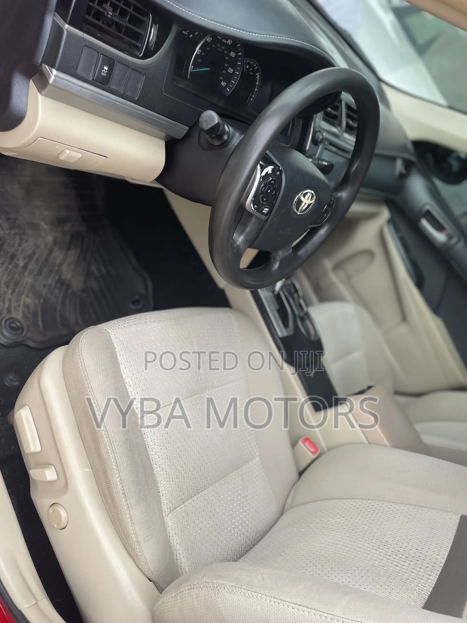 Toyota Camry LE 4dr Sedan (2.5L 4cyl 6A) 2014 Red