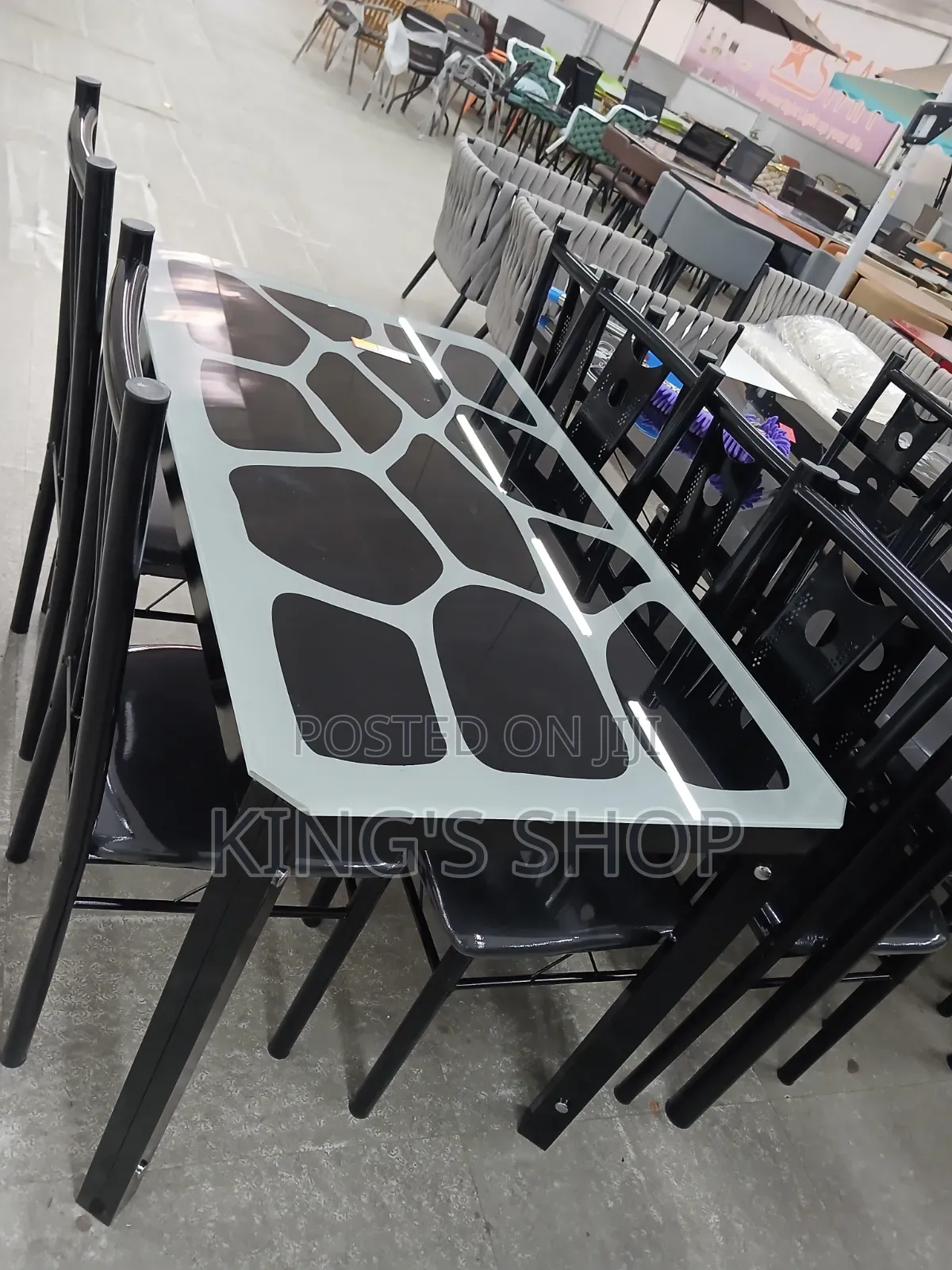 4 Chairs Dining Table
