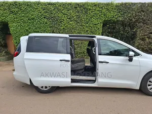 Chrysler Pacifica 3.6 Petrol FWD 2019 White