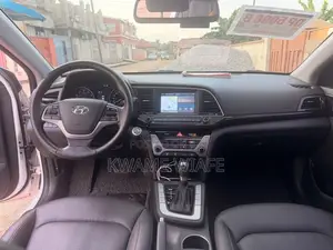 Hyundai Elantra Sport Sedan FWD (1.6L 4cyl 6M) 2017 White