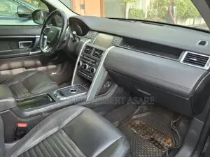 Land Rover Discovery HSE Luxury 4x4 2017 Blue