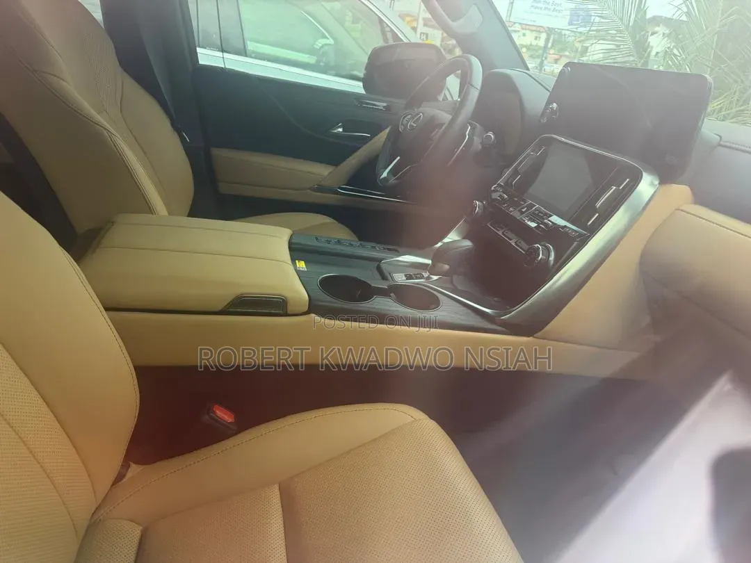 Lexus LX 700h 2025 White