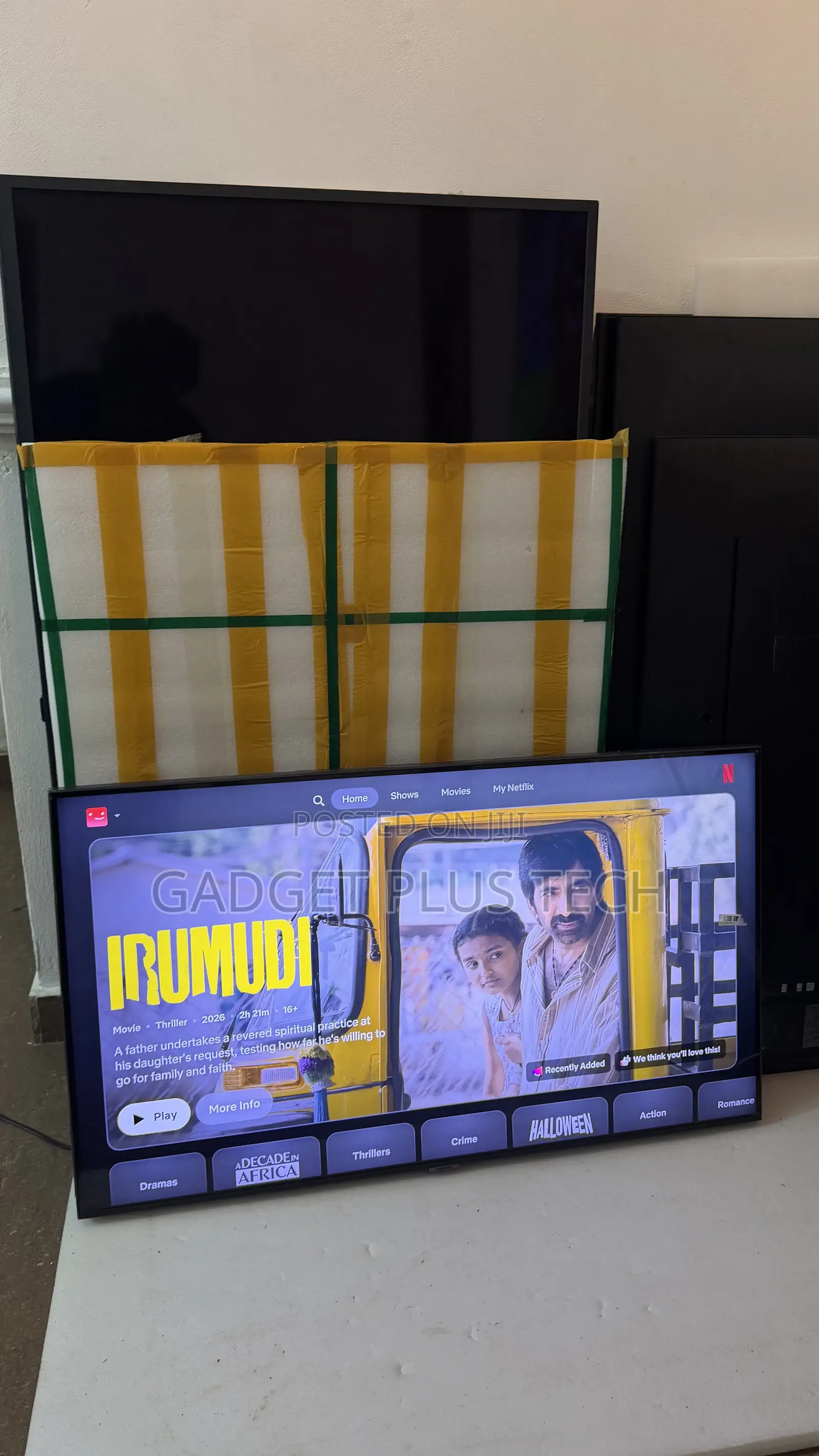 Samsung Crystal UHD Smart TV 2022 43”inches (Almost New)