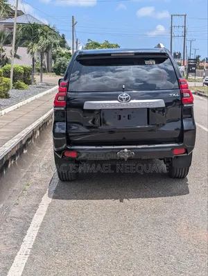 Toyota Land Cruiser Prado 2.7 2023 Black