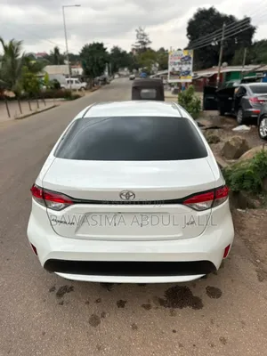 Toyota Corolla SE 2020 White