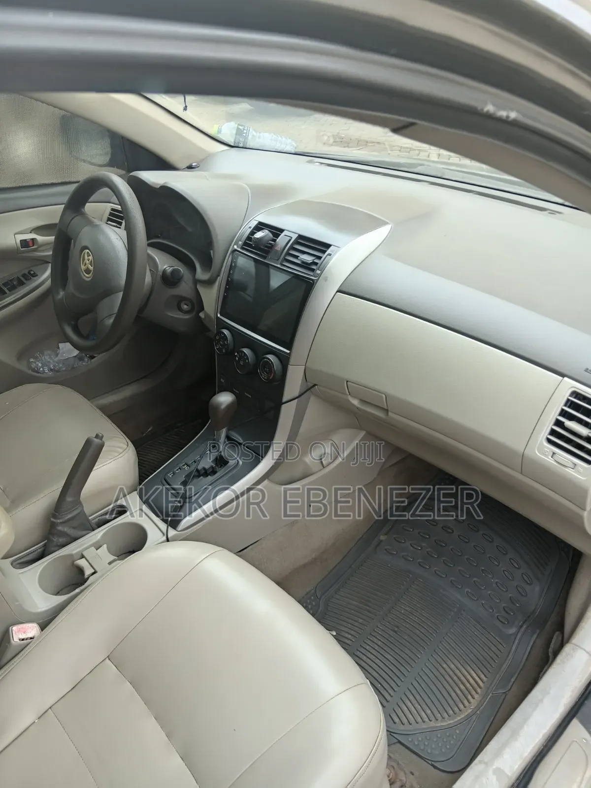 Toyota Corolla 2010 Gray
