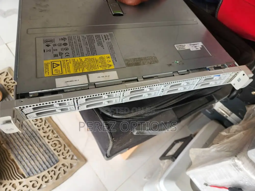 Cisco UCS C220 M5 Rack Server
