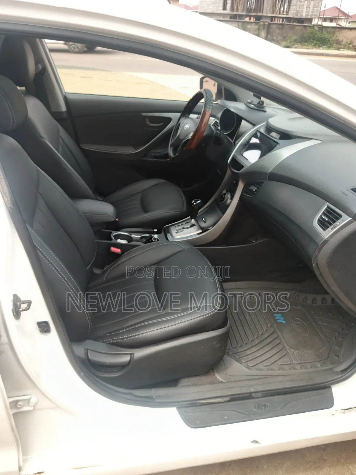 Hyundai Elantra Limited Sedan FWD (1.8L 4cyl 6A) 2013 White
