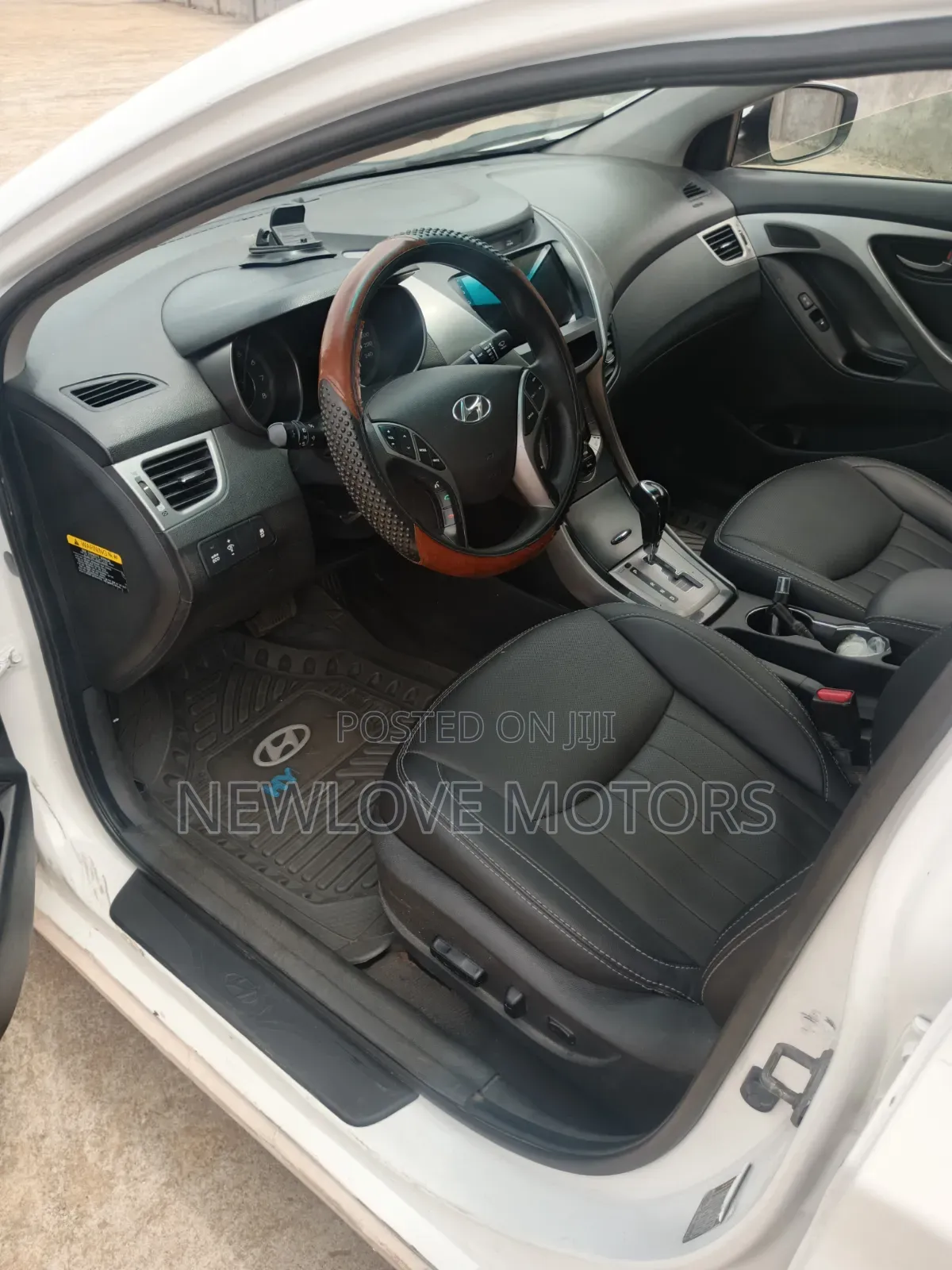 Hyundai Elantra Limited Sedan FWD (1.8L 4cyl 6A) 2013 White