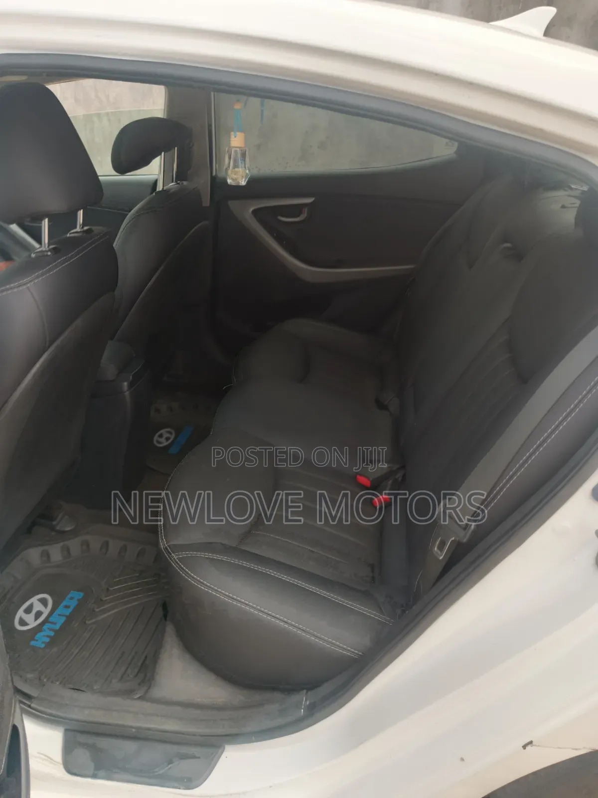 Hyundai Elantra Limited Sedan FWD (1.8L 4cyl 6A) 2013 White