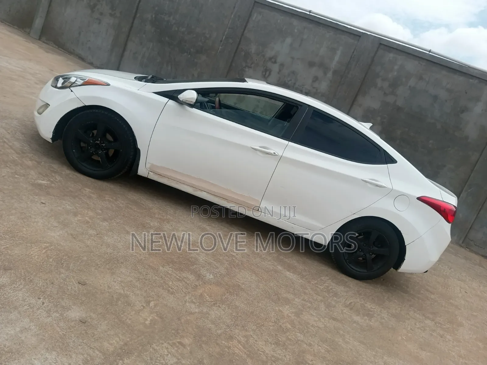 Hyundai Elantra Limited Sedan FWD (1.8L 4cyl 6A) 2013 White