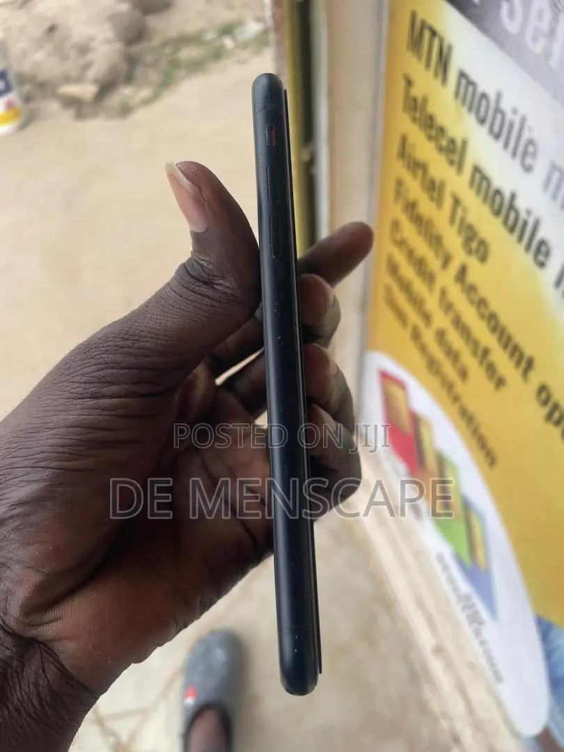 Apple iPhone XR 64 GB Black