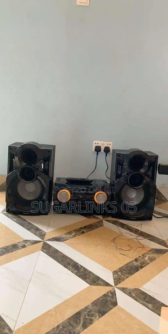 Home Theater 600 Watts Panasonic Sound System Sc-Akx400