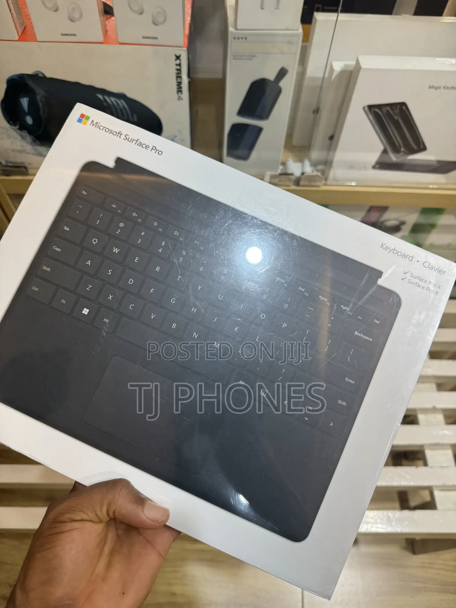 Microsoft Surface Pro X and Pro 8 Keyboard