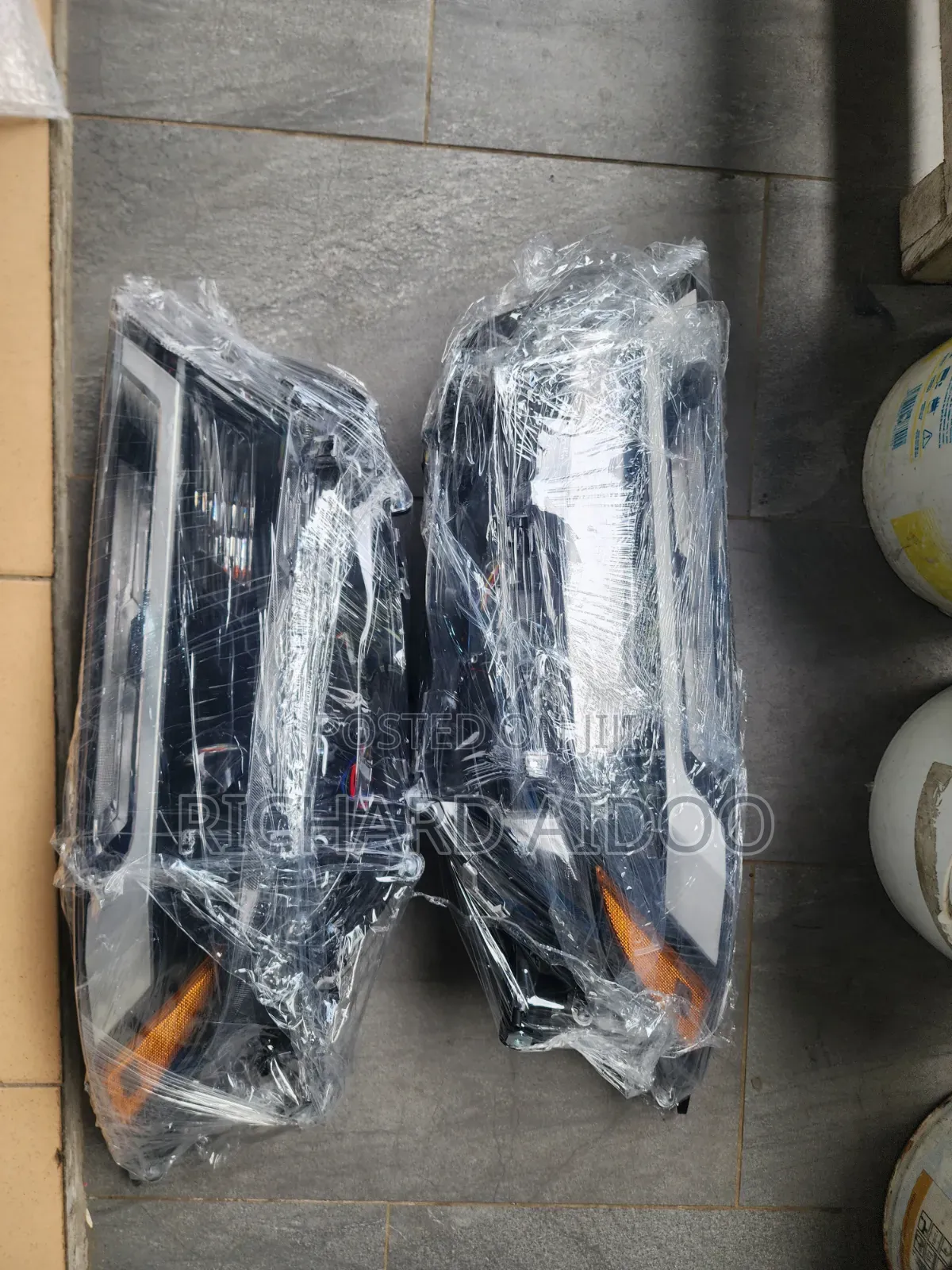 Toyota Rav4 2022/2024 Headlight Available