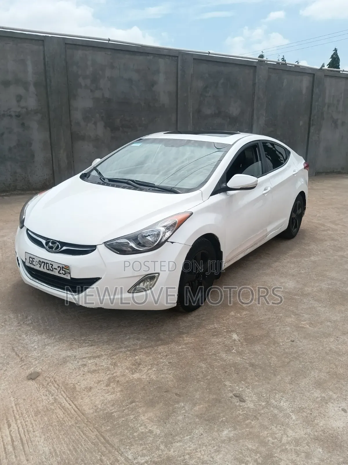 Hyundai Elantra Limited Sedan FWD (1.8L 4cyl 6A) 2013 White