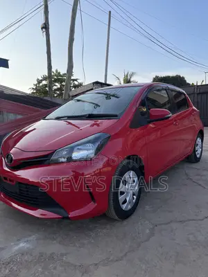 Toyota Vitz 1.3 FWD 5dr 2015 Red