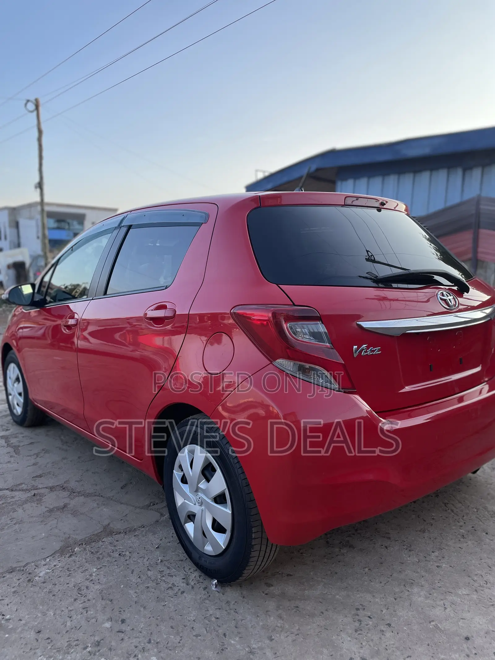 Toyota Vitz 1.3 FWD 5dr 2015 Red