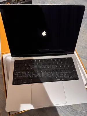 Laptop Apple MacBook Pro 2023 M3 Pro 18GB Apple M3 Pro SSD 512GB