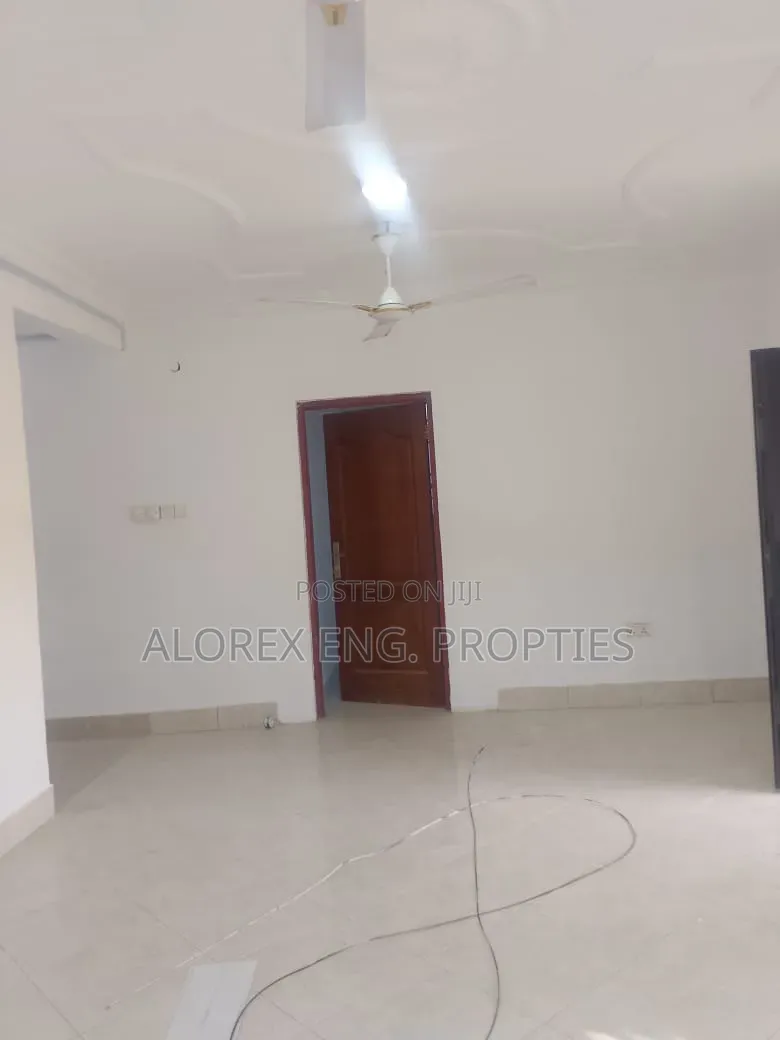 3bdrm Apartment in Apartment, North Legon for rent