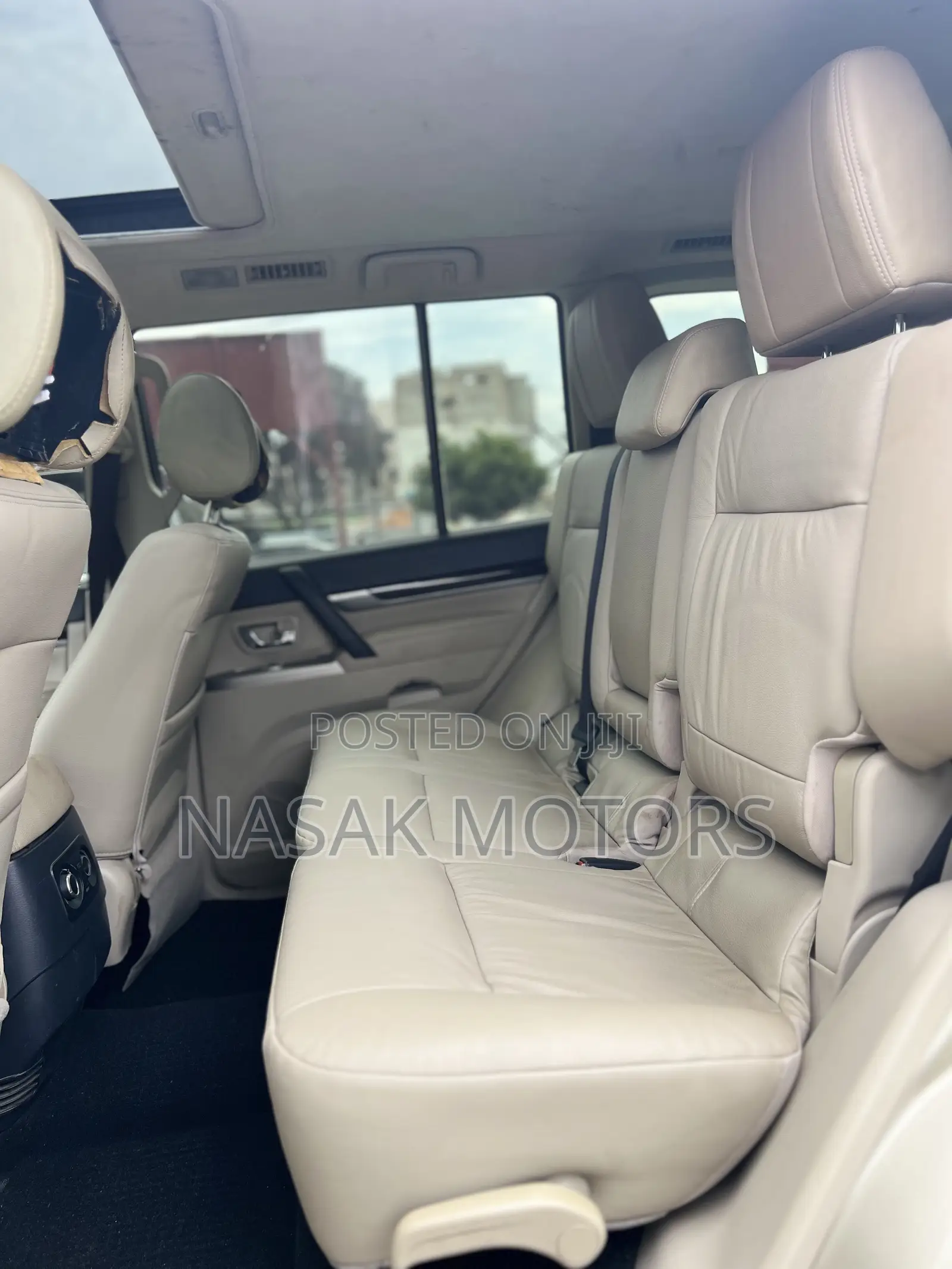 Mitsubishi Pajero V80 3.8 V6 GLS 2016 Gold