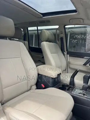 Mitsubishi Pajero V80 3.8 V6 GLS 2016 Gold