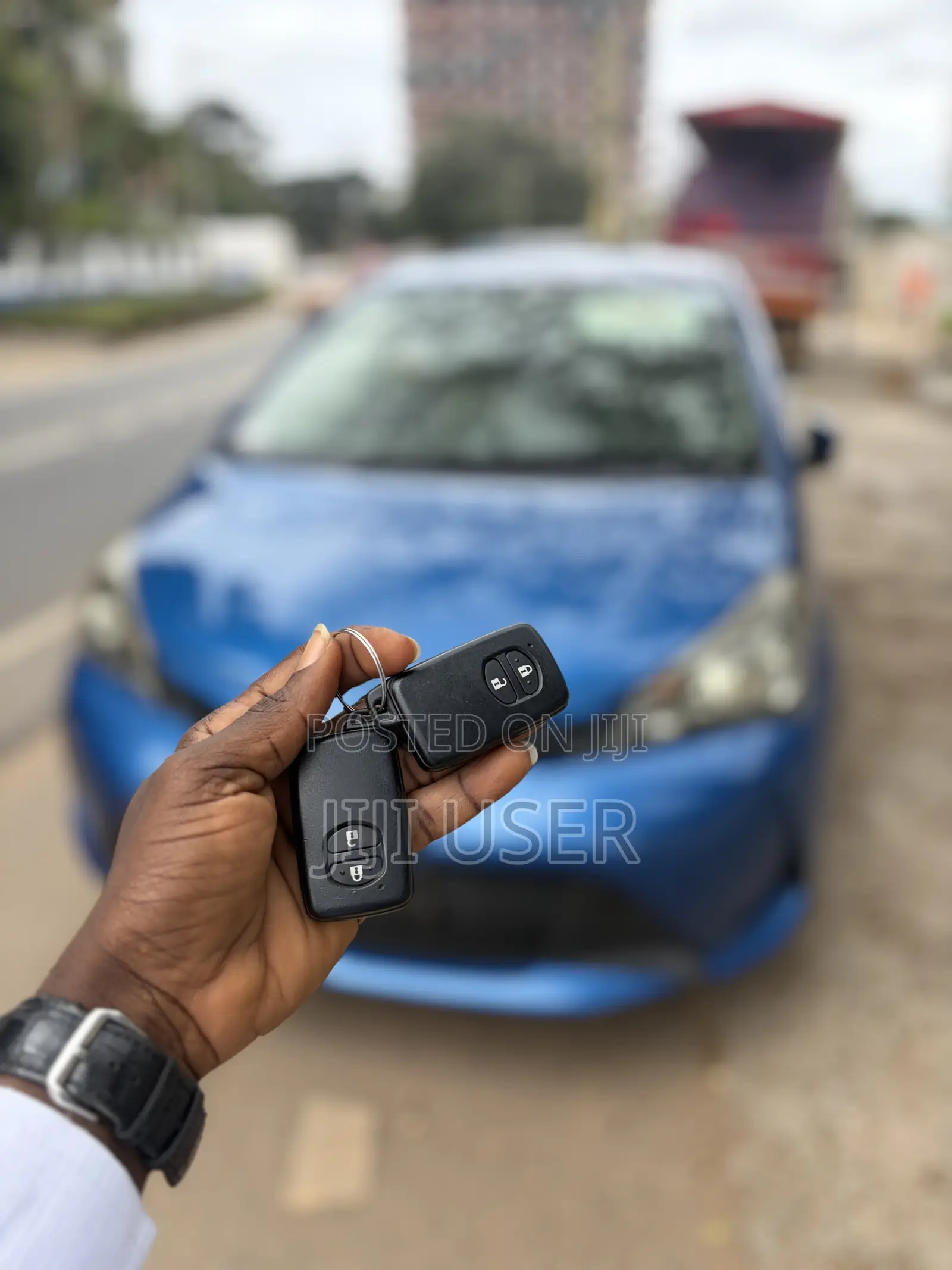 Toyota Vitz 1.3 FWD 5dr 2015 Blue