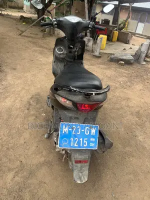 Yamaha 2024 Black