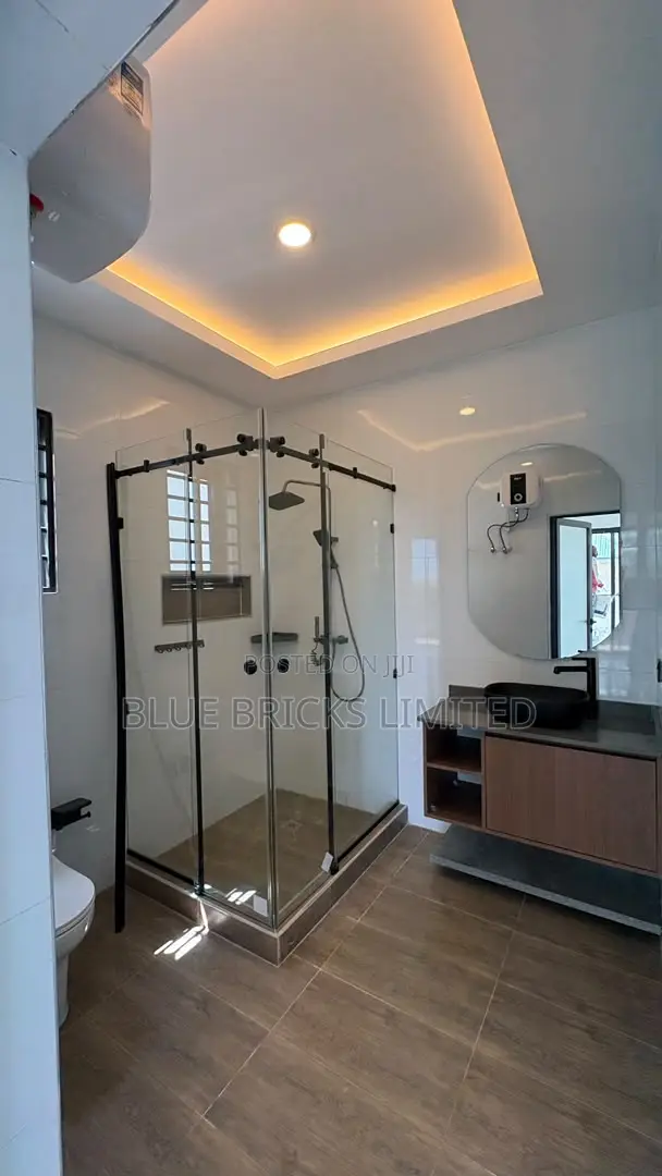 4bdrm House in Spintex, Baatsona Total for rent