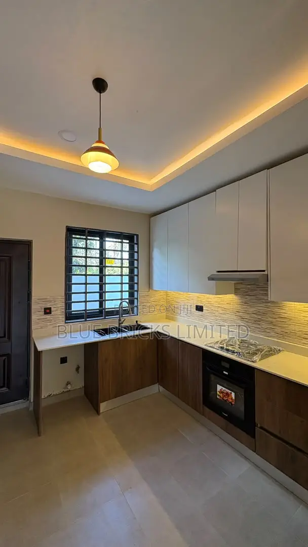 4bdrm House in Spintex, Baatsona Total for rent