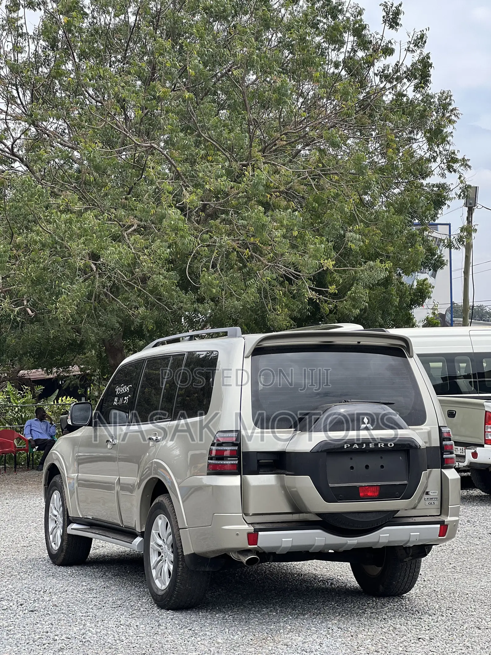 Mitsubishi Pajero V80 3.8 V6 GLS 2016 Gold