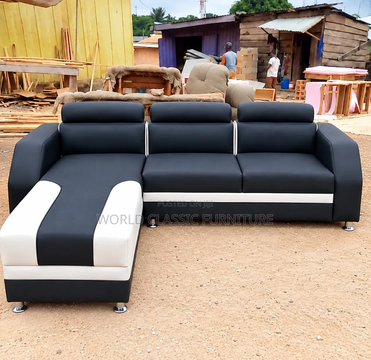 A Modern 3-Seater + Chaise Lounge Design in Black and White (