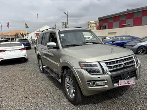 Mitsubishi Pajero V80 3.8 V6 GLS 2016 Gold