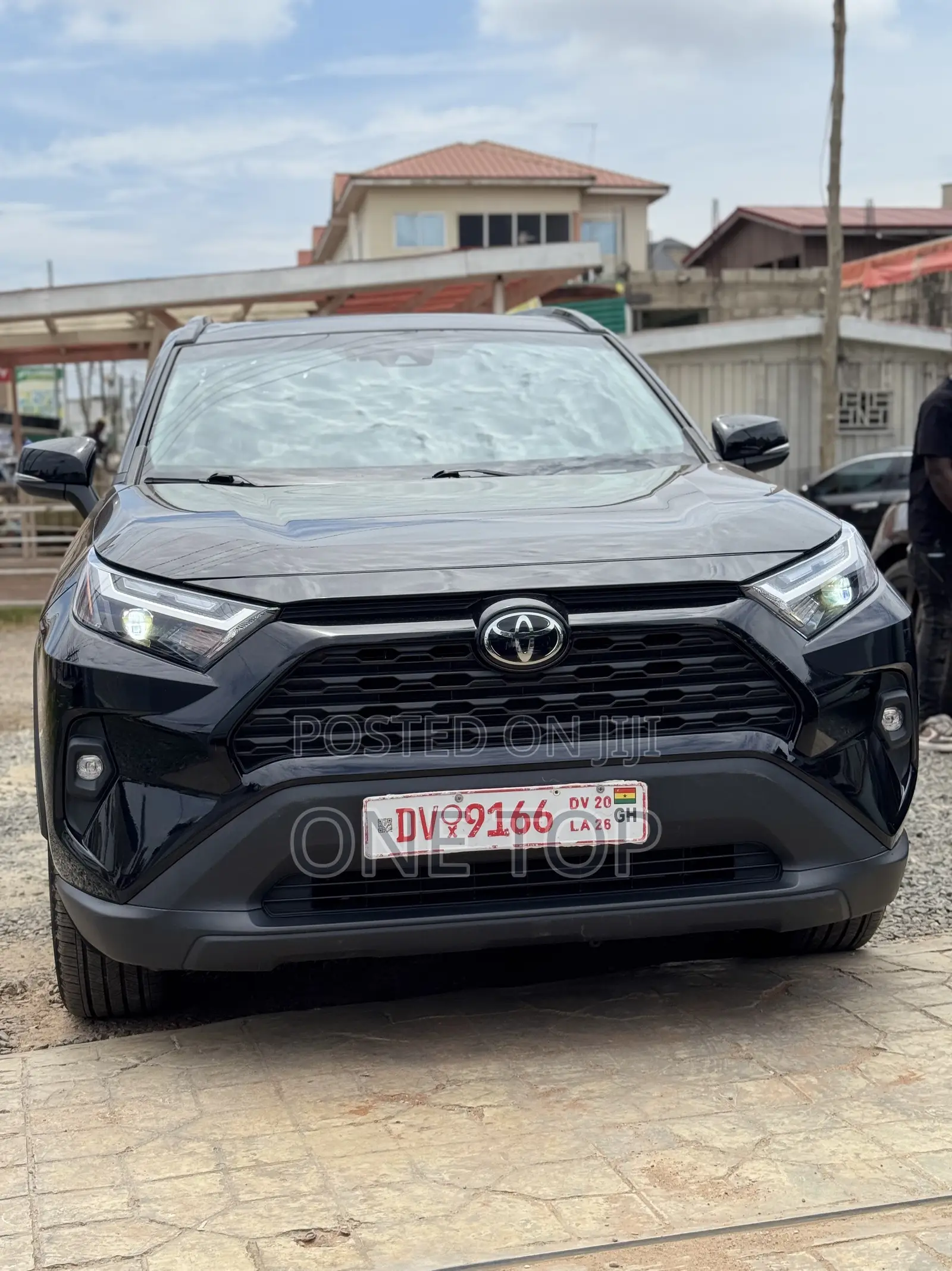 Toyota RAV4 XLE 2022 Black