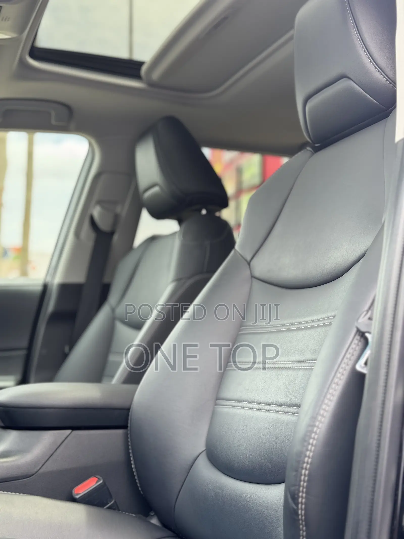 Toyota RAV4 XLE 2022 Black