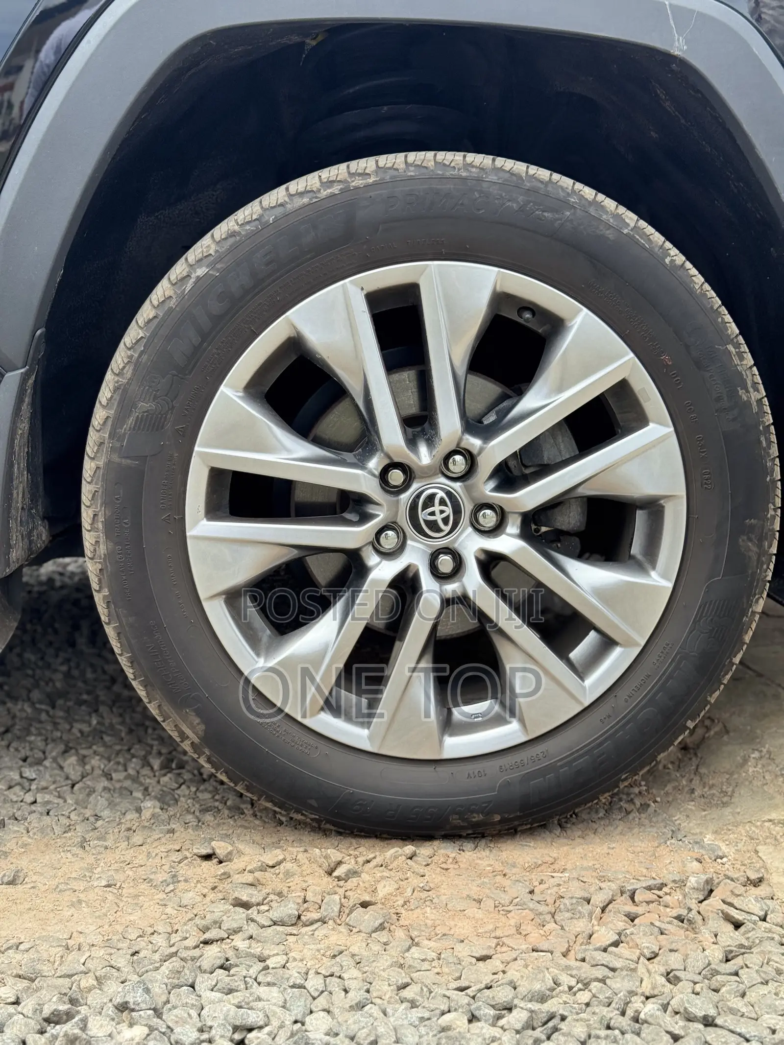 Toyota RAV4 XLE 2022 Black