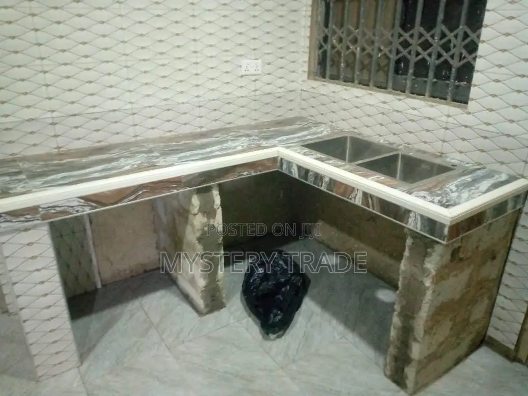 Professional Indoor Outdoor Tiler
