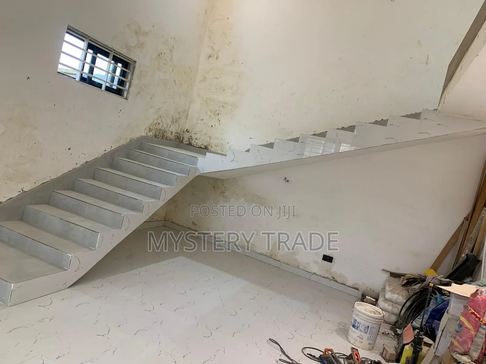 Professional Indoor Outdoor Tiler