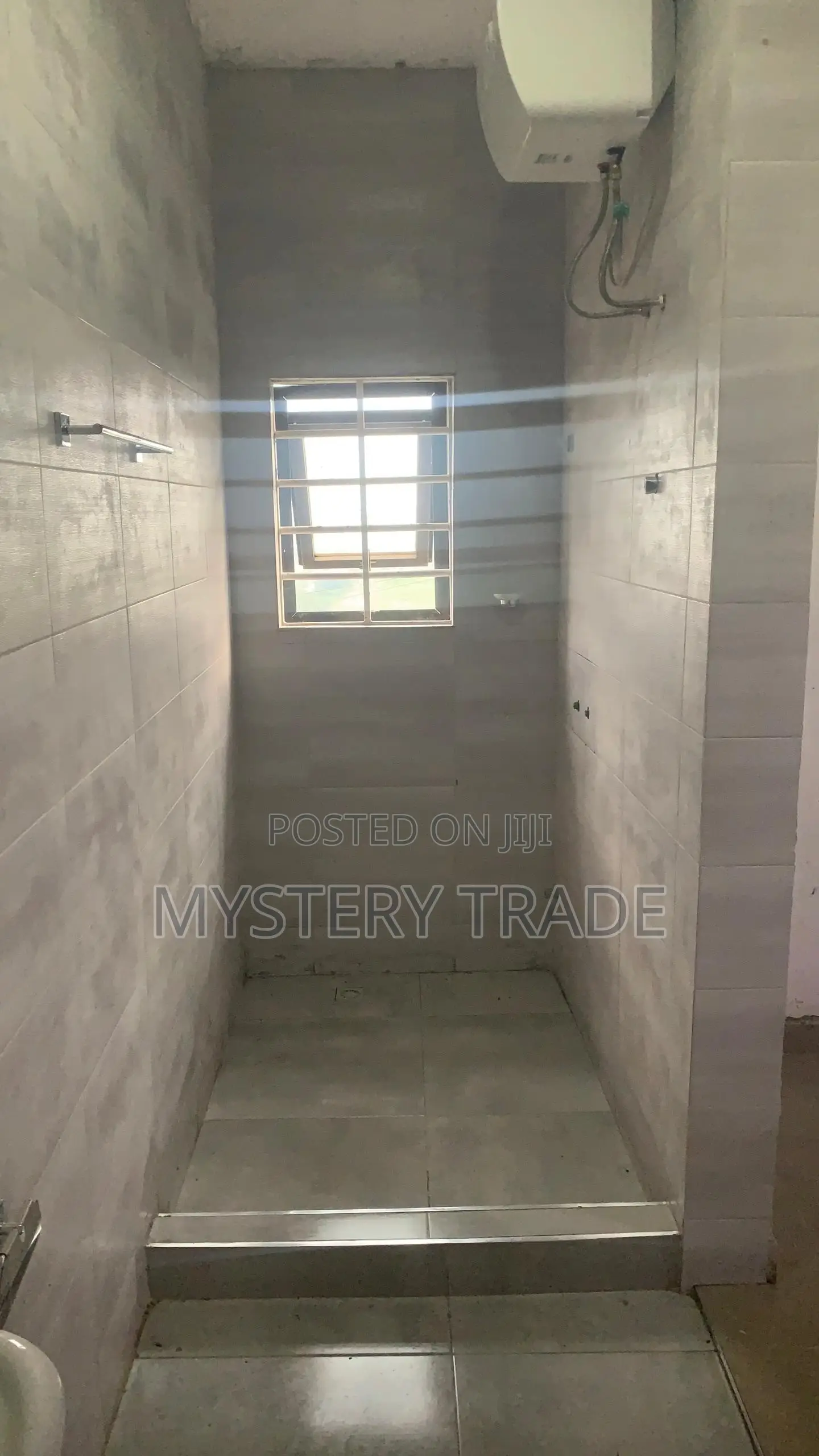 Professional Indoor Outdoor Tiler