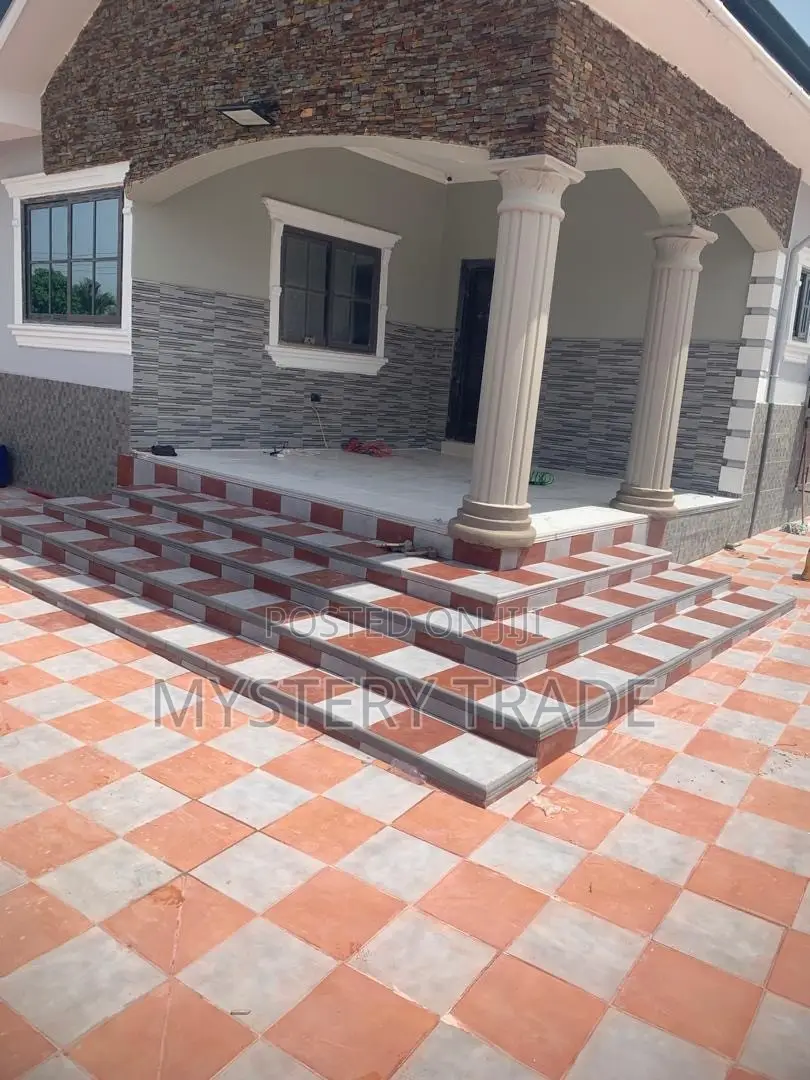 Professional Indoor Outdoor Tiler