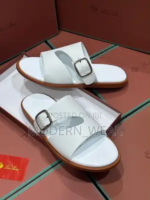 Loro Slippers