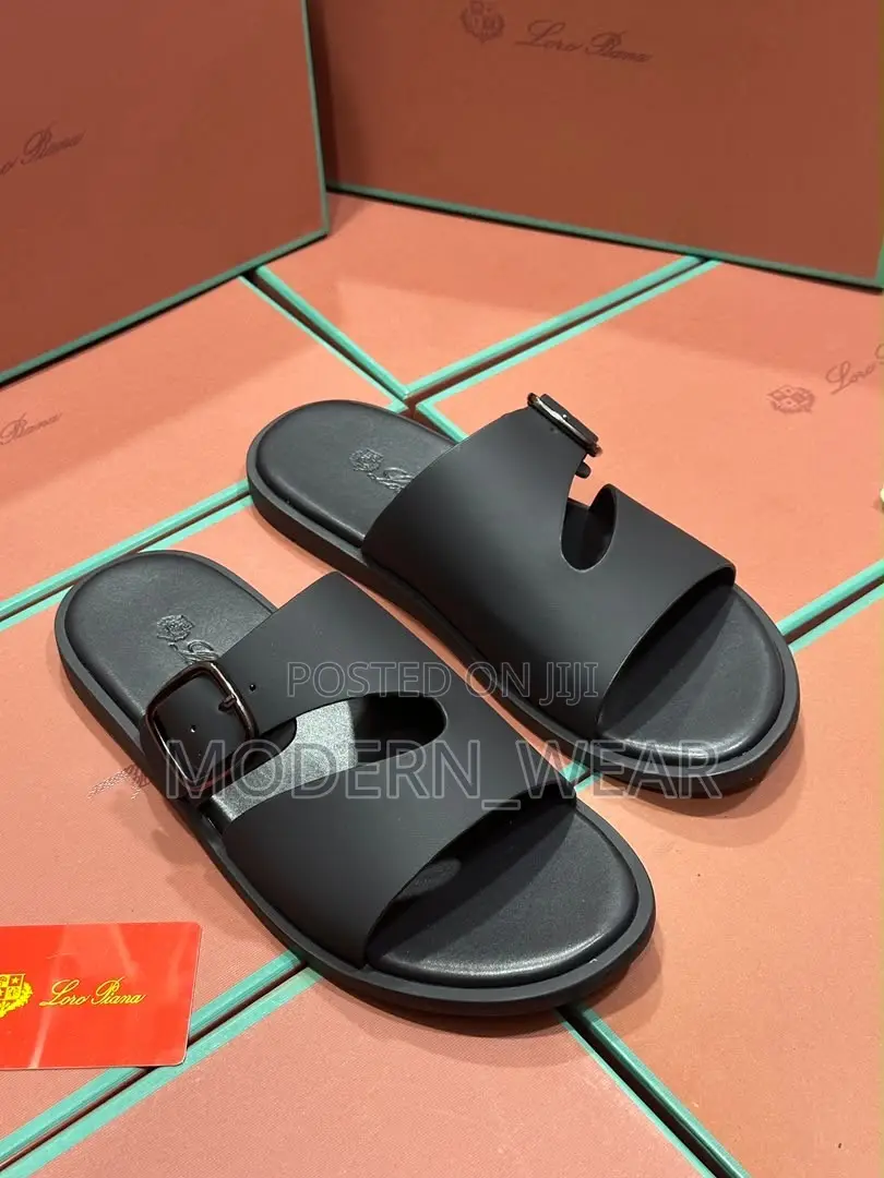 Loro Slippers