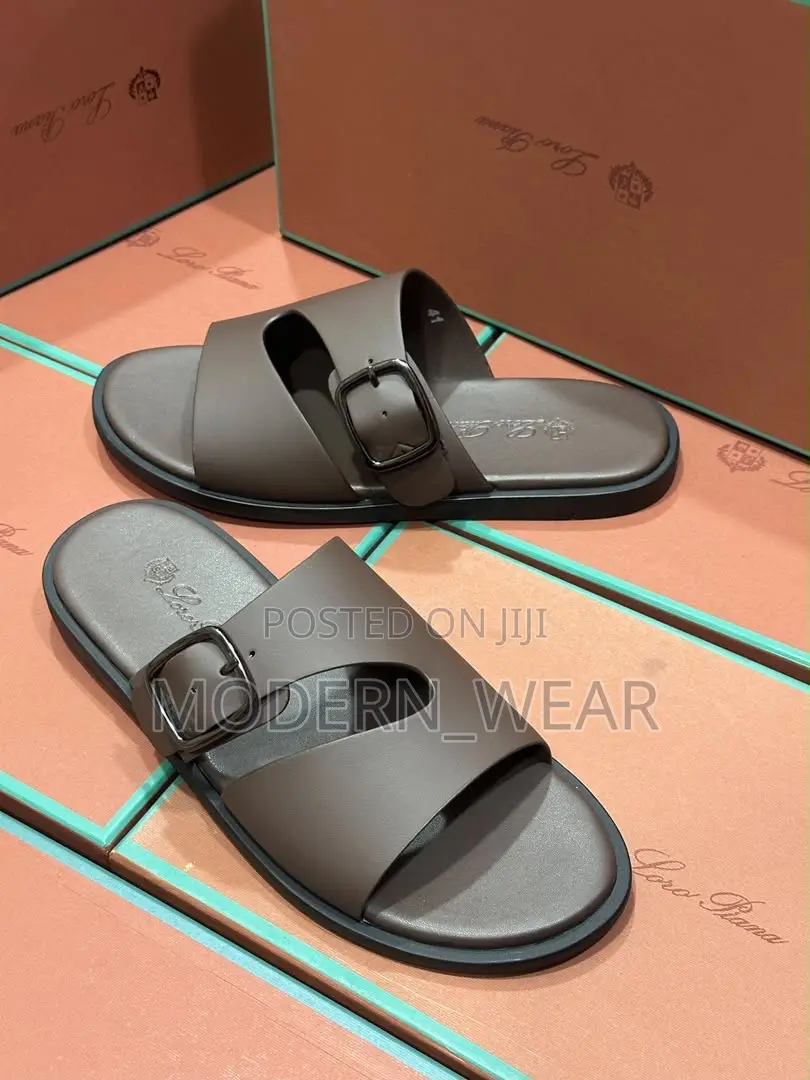 Loro Slippers