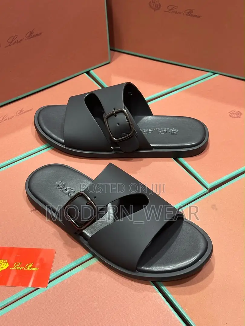 Loro Slippers