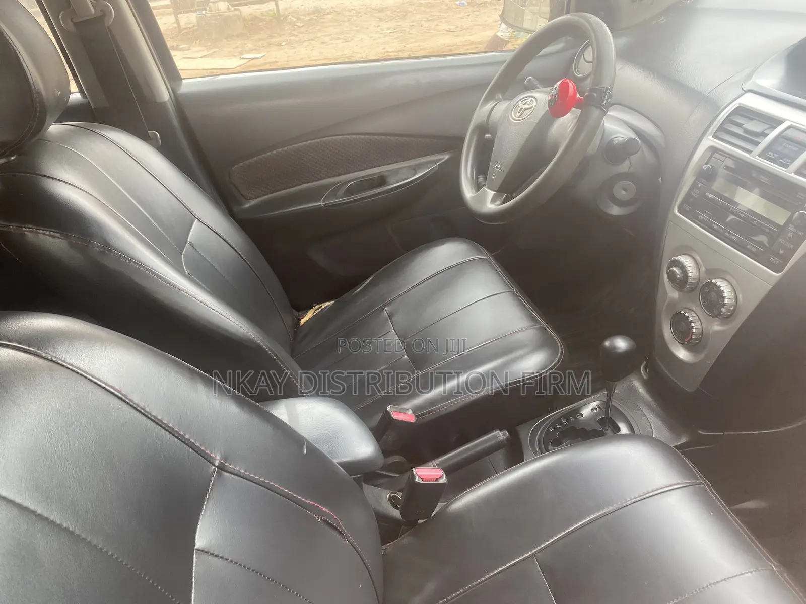 Toyota Yaris Base Sedan 4dr 2010 Gray