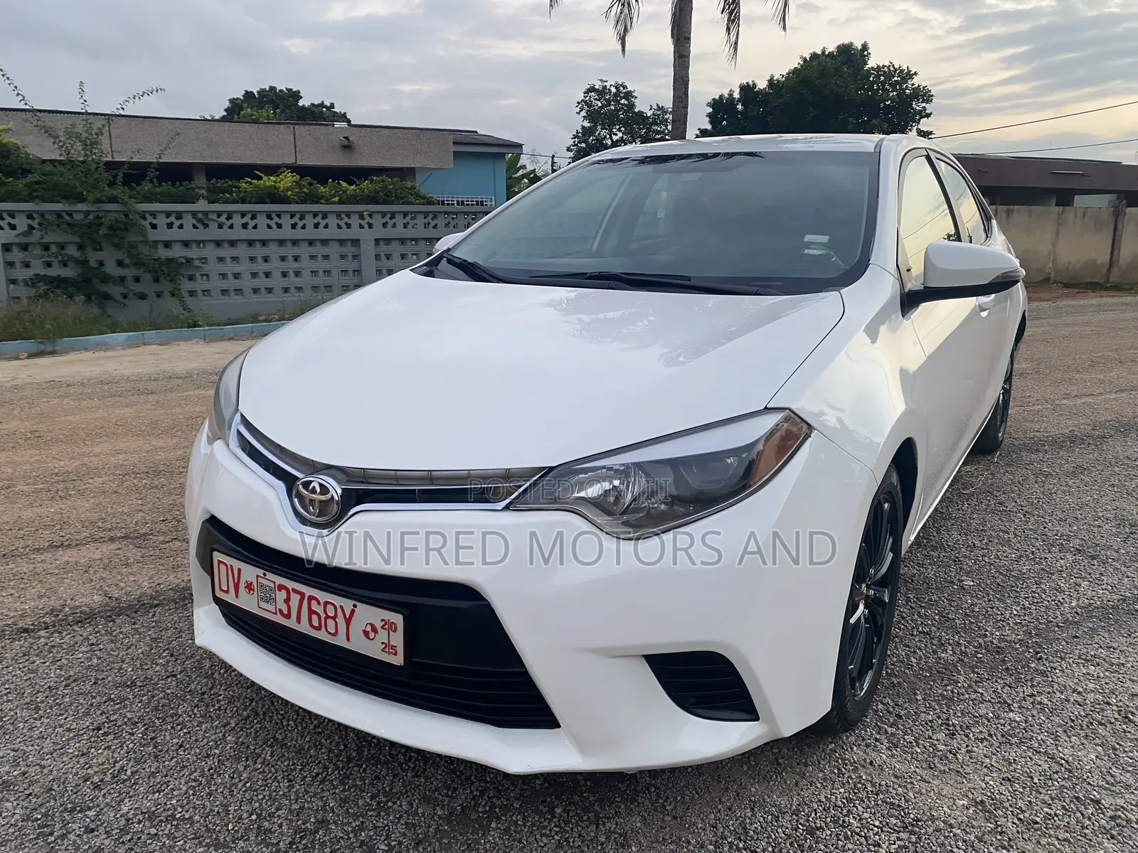 Toyota Corolla S 4dr Sedan (1.8L 4cyl CVT) 2015 White